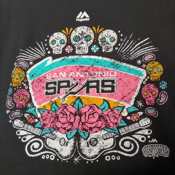 San Antonio Spurs Majestic Medium T Shirt Day Of The Dead Sugar Skulls Black NBA - Picture 2 of 4